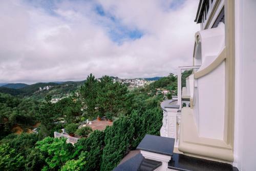 Hotel Villa Amazing Da Lat - Dieu Thong
