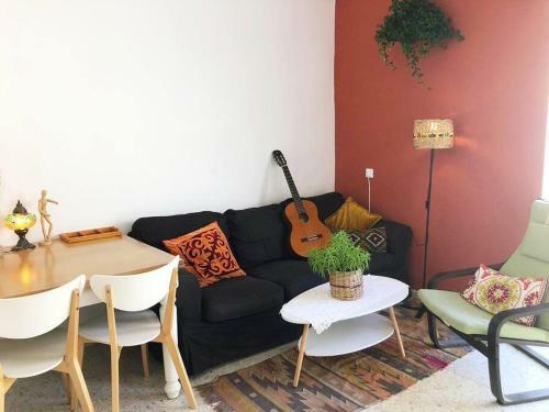 Apartment In The Most Fun Location In Jerusalem!