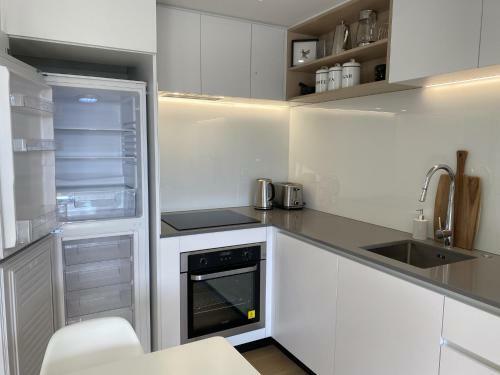 Apartamento Kidd7b - Riverside Townhouse Retreat