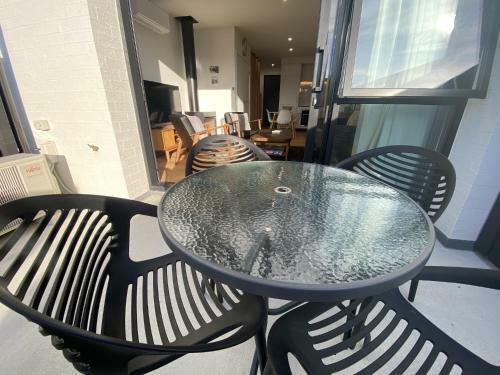 Apartamento Kidd7b - Riverside Townhouse Retreat