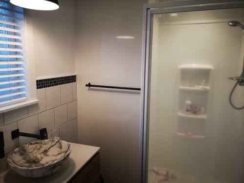 Cheerful 4 Bedroom Holiday Home (sleeps 7)