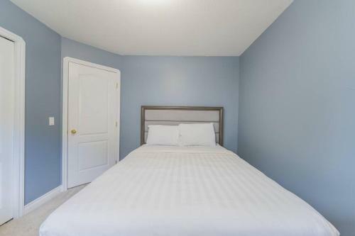 Cozystay Cheerful Home In Kelowna