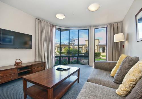 The Beacon - 2 Bedroom Town Center Apartment 614
