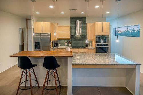 Enjoy Modern Living In Old World Tucson