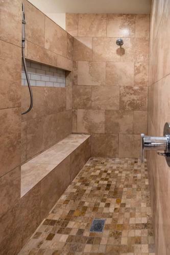 Enjoy Modern Living In Old World Tucson