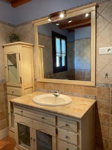 Casa Rural La Capachera En �lora