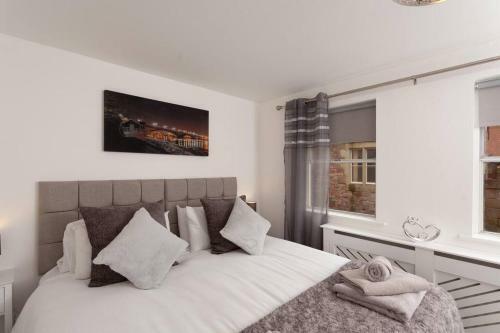 Coxons Retreat: One Bed Town Centre Apartment