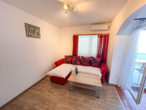 Apartments In Jadranovo 41872