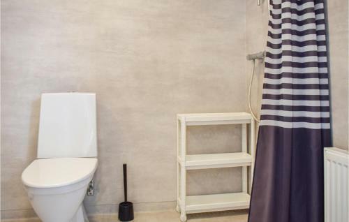 Stunning Apartment In F�rjestaden With Wifi