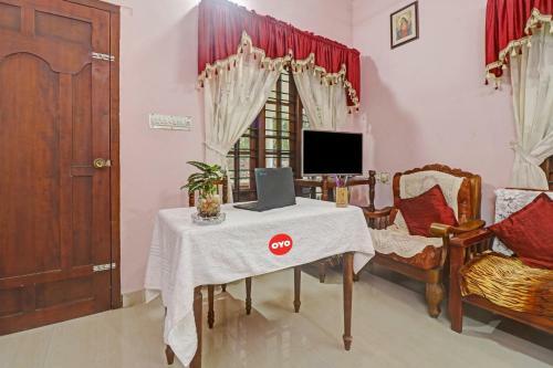 Hotel Oyo 89177 Paalackal Homes