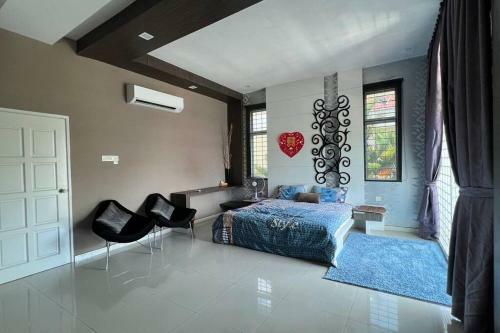 Luxury 4 Designed Bedrooms Bungalow# 100mbps Unifi