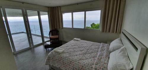 Luxury 2 Bed, 2 Bath Apartment With Stunning Panoramic Sea View, Private Beach