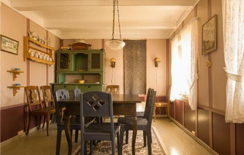 Amazing Home In Lensvik W/ 4 Bedrooms