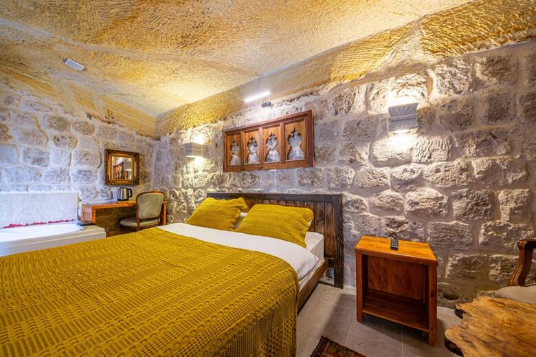 Hotel Kapalos Cave Suites