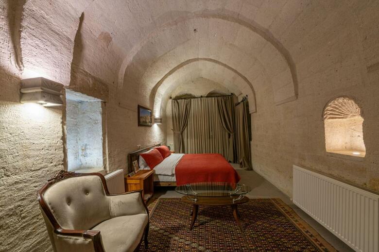 Hotel Kapalos Cave Suites