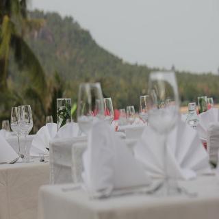 Hotel Weekender Resort & Spa