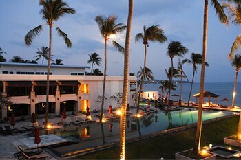 Hotel Weekender Resort & Spa