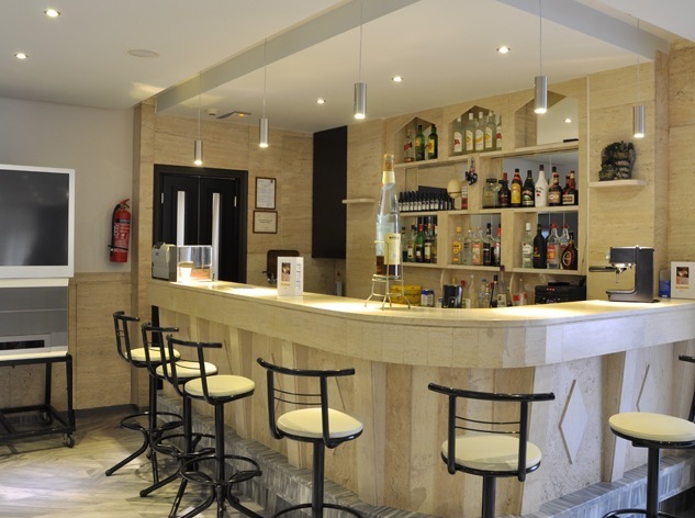 Hotel Paritsa (.)