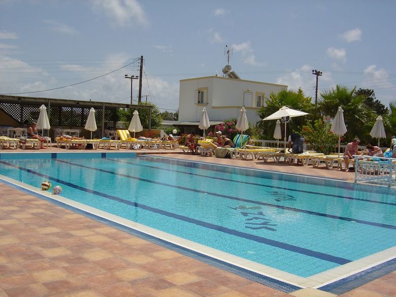 Hotel Zeus (.)