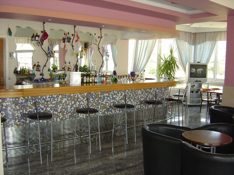 Hotel Zeus (.)