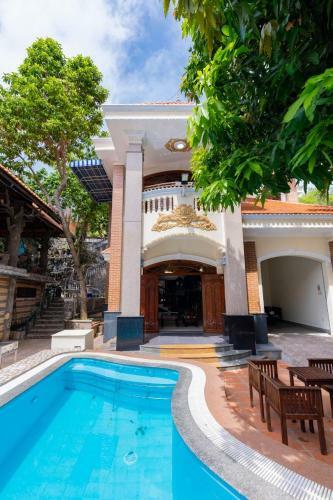 Villa H? B?i Phan Chu Trinh B�i Sau