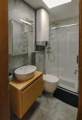 Studio Apartment Above Promenade W Terrace & Parking