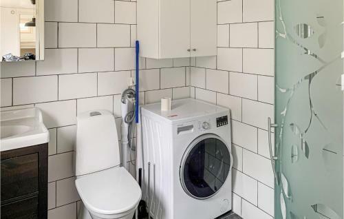 Nice Home In L�ttorp With Wifi And 4 Bedrooms