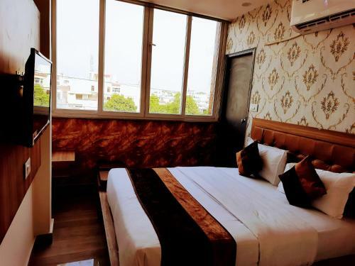 Hotel Sky View