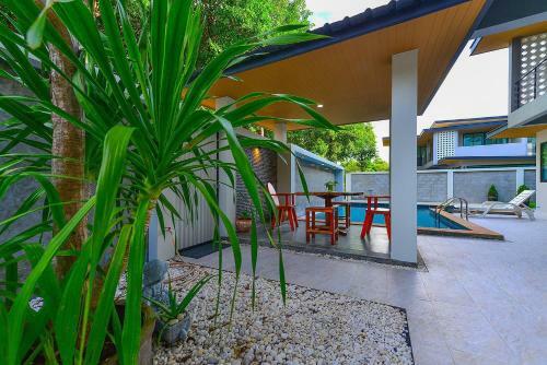 Phuket Private Pool Villa Garden View 3 Bedroom