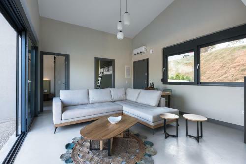 #luxlikehome Theeta Villas Elia