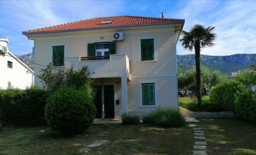 The Sunshine Apartment Near Split And Beach