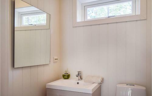 Beautiful Home In Tvedestrand With 4 Bedrooms