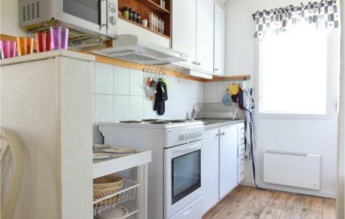 Awesome Home In Oskarshamn With 3 Bedrooms