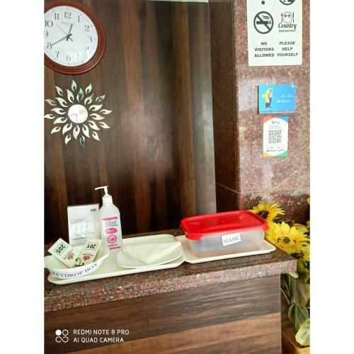 Hotel Neighbour Inn -nanambakkam