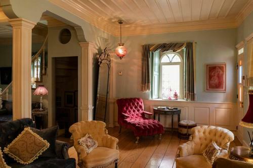 3br Venetian-style Villa In Mytilene City Centre
