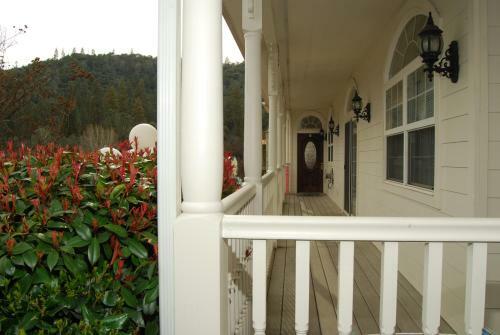Motel 5th Street Inn