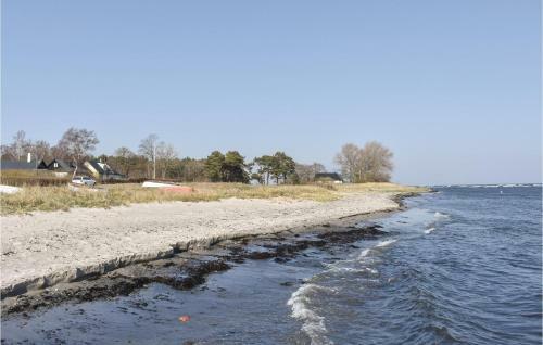Amazing Home In Simrishamn W/ Wifi And 2 Bedrooms