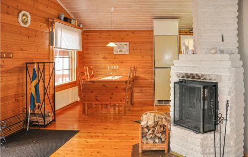 Awesome Home In Sunnansj� W/ 2 Bedrooms