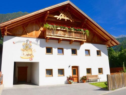 Stunning Apartment In Umhausen With Terrace