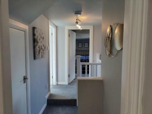New Fabulous 2bd Maisonette Dunfermline, Fife