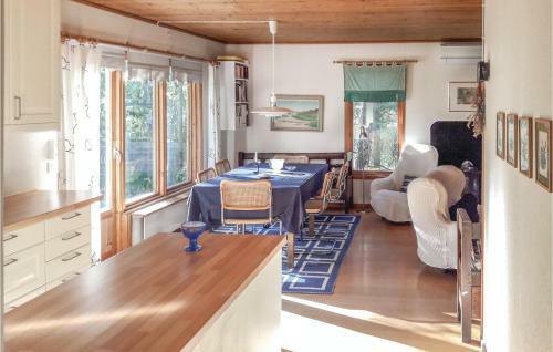 Two-bedroom Holiday Home In Yngsjo
