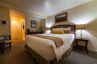 Posada The Vendange Carmel Inn & Suites