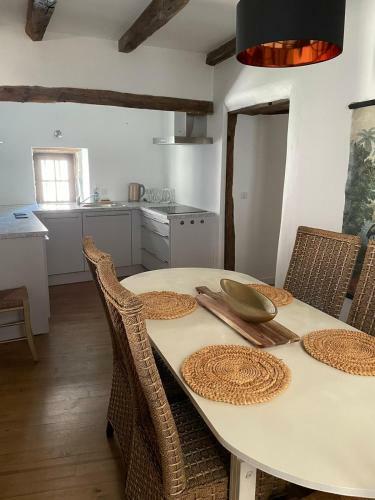 Appartement Dans Maison Du XVI Si�cle (la Maison De Joseph)