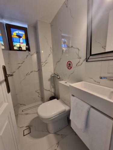 Hall Apartments & Rooms - Ath Airport