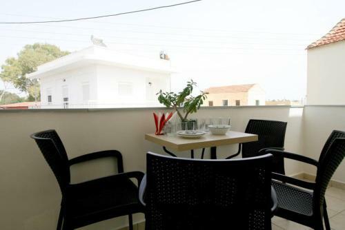 Premium Two-bedroom Apartment, Close To Beaches!