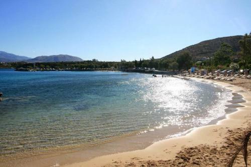 Premium Two-bedroom Apartment, Close To Beaches!