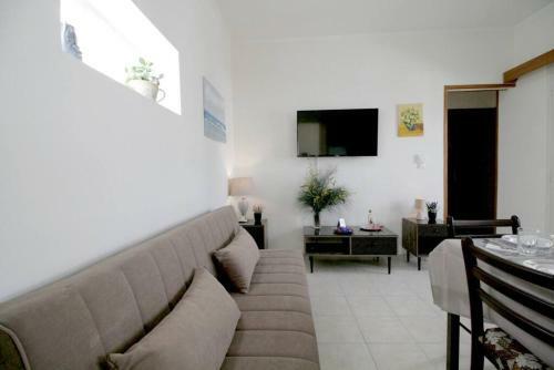 Premium Two-bedroom Apartment, Close To Beaches!
