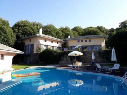 Villa Tsagkarada Country Estate With Pool