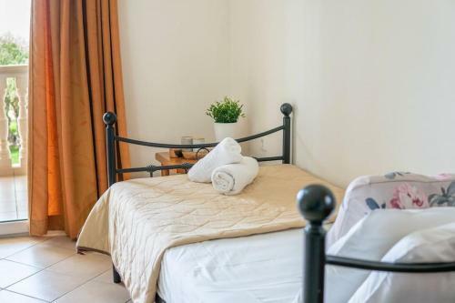 Apartamento Sunny Aprt At Klelia Cottage