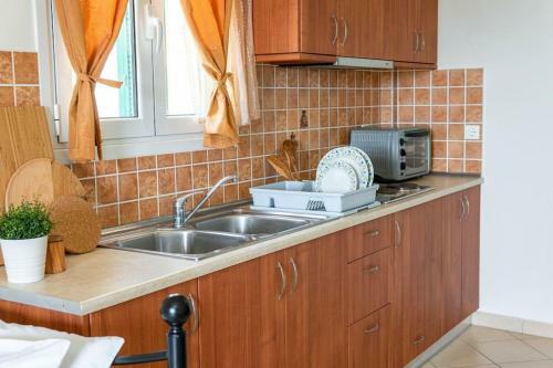 Apartamento Sunny Aprt At Klelia Cottage